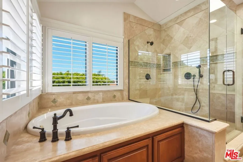 Primary Tub