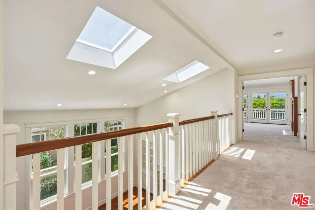 Top Floor walkway