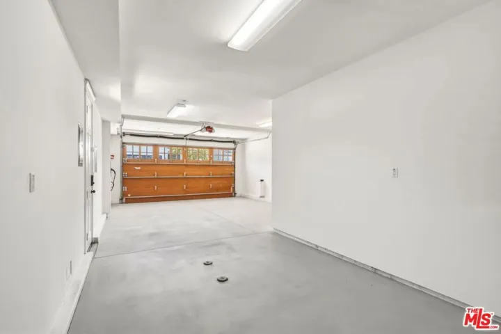 3-car garage
