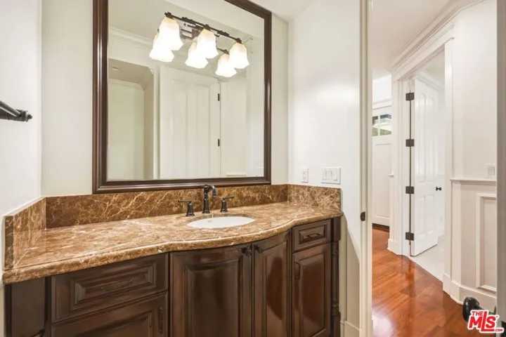 Entry Powder Room
