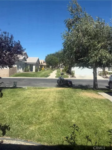 11236 Country Club Drive, Apple Valley, California 92308