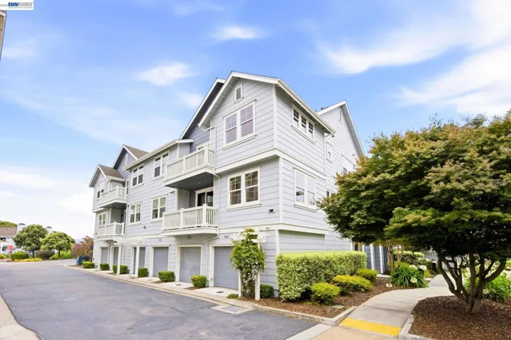 2212 Day Sailor Court, Richmond, California 94804