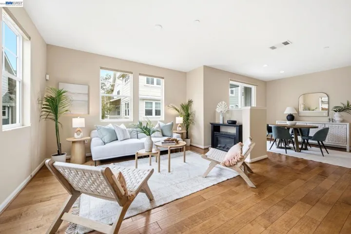 2212 Day Sailor Court, Richmond, California 94804