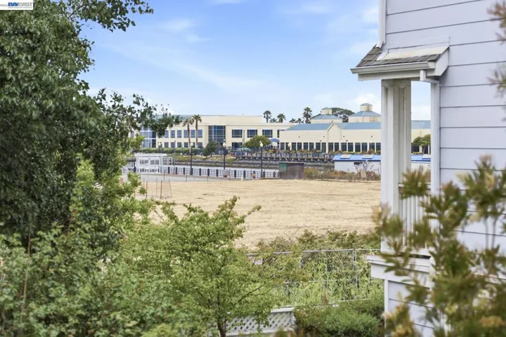 2212 Day Sailor Court, Richmond, California 94804