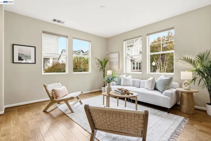 2212 Day Sailor Court, Richmond, California 94804
