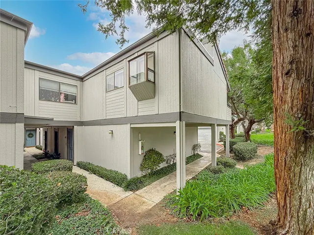 6542 Stoney View, Simi Valley, California 93063