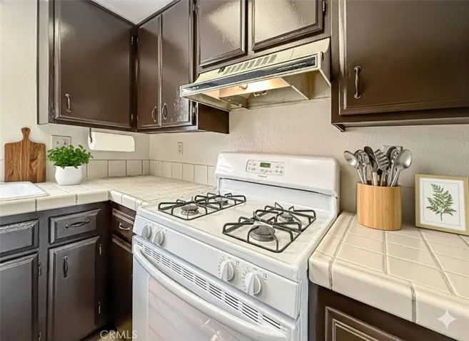 6542 Stoney View, Simi Valley, California 93063