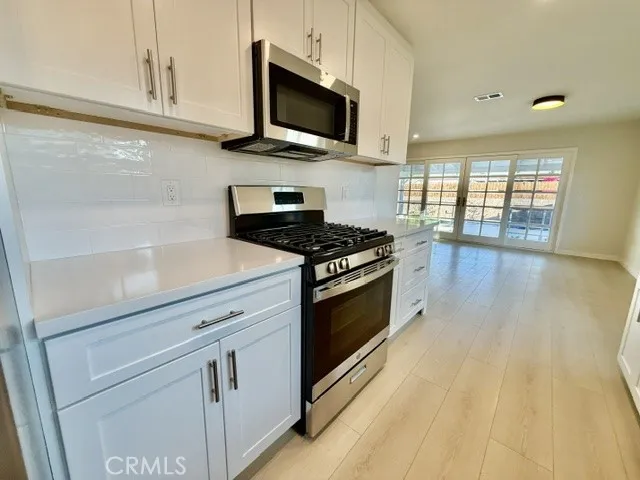 23130 Hartland, West Hills, California 91307