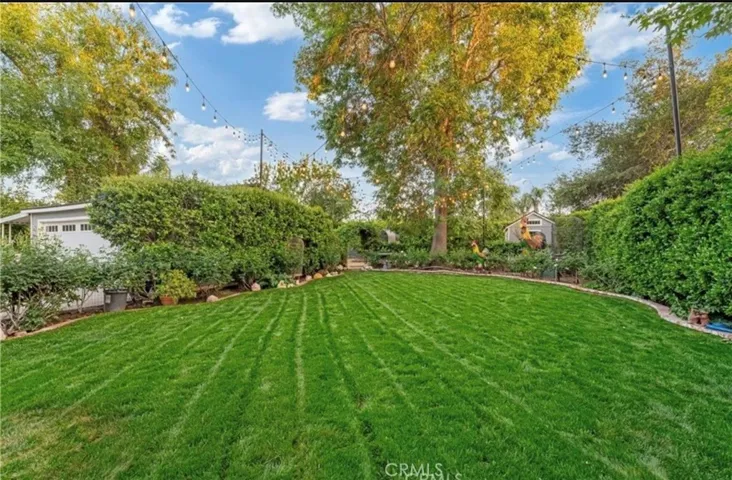23134 Collins Street, Woodland Hills, California 91367