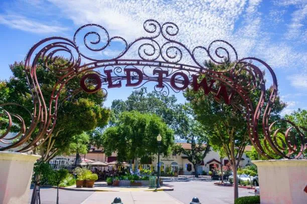 21546 Alma Court, Los Gatos, California 95033
