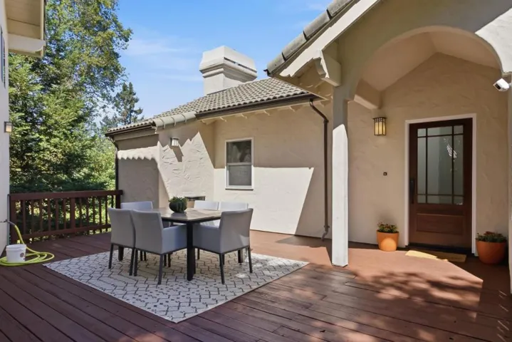 21546 Alma Court, Los Gatos, California 95033