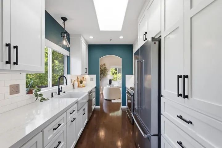 21546 Alma Court, Los Gatos, California 95033