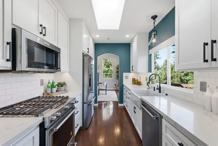 21546 Alma Court, Los Gatos, California 95033