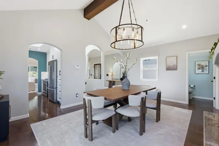 21546 Alma Court, Los Gatos, California 95033