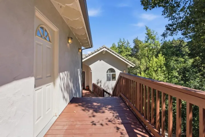 21546 Alma Court, Los Gatos, California 95033