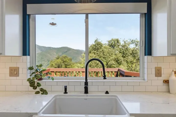 21546 Alma Court, Los Gatos, California 95033