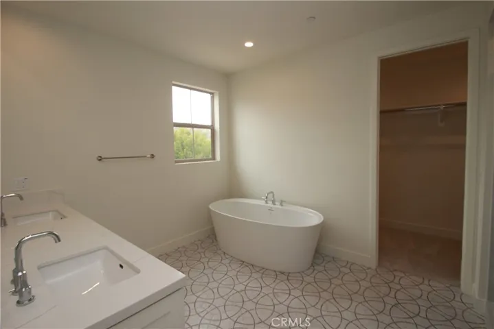 205 Birdseye, Irvine, California 92618