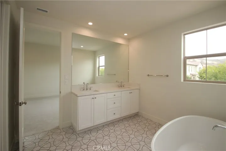 205 Birdseye, Irvine, California 92618