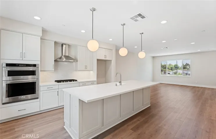 101 Sorrel Court, Burbank, California 91506