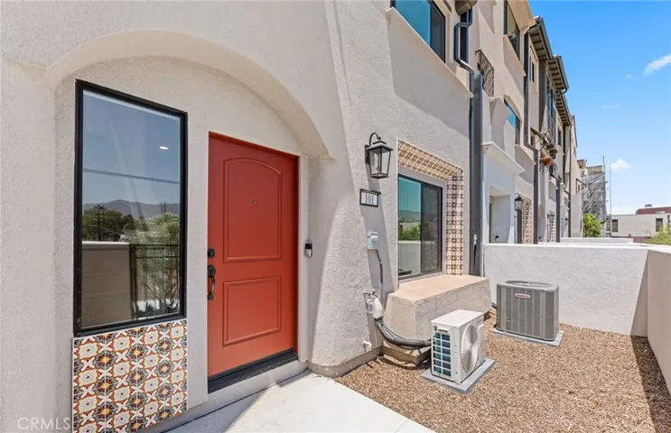 101 Sorrel Court, Burbank, California 91506