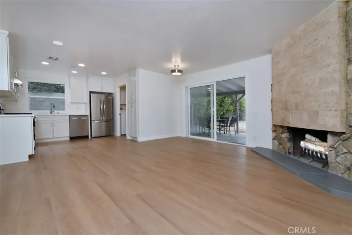 7006 Helmsdale Road, West Hills, California 91307
