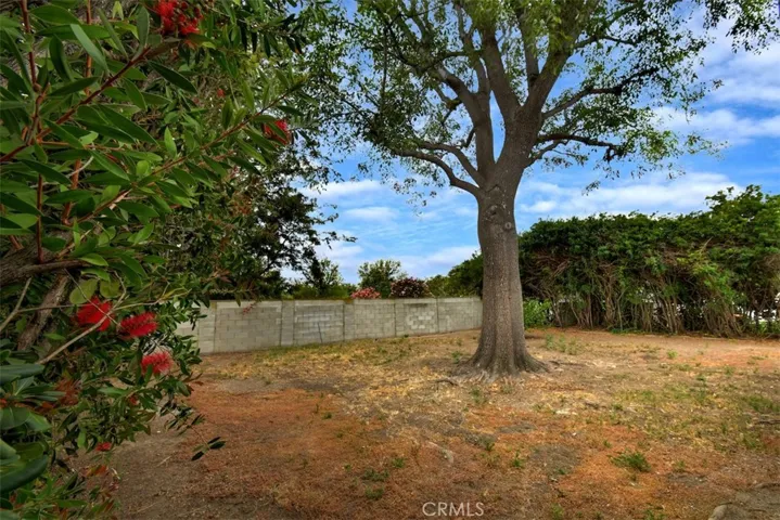 7006 Helmsdale Road, West Hills, California 91307