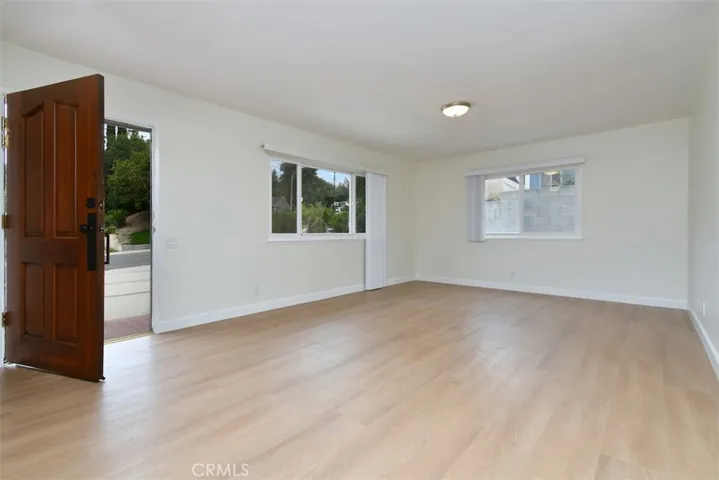 7006 Helmsdale Road, West Hills, California 91307