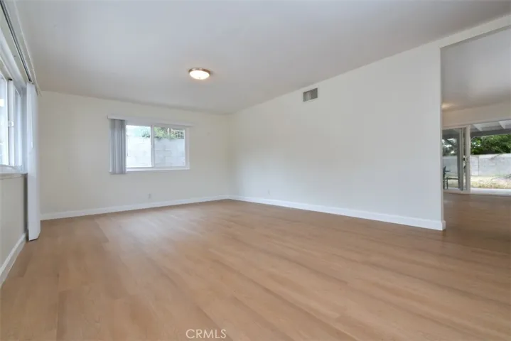 7006 Helmsdale Road, West Hills, California 91307