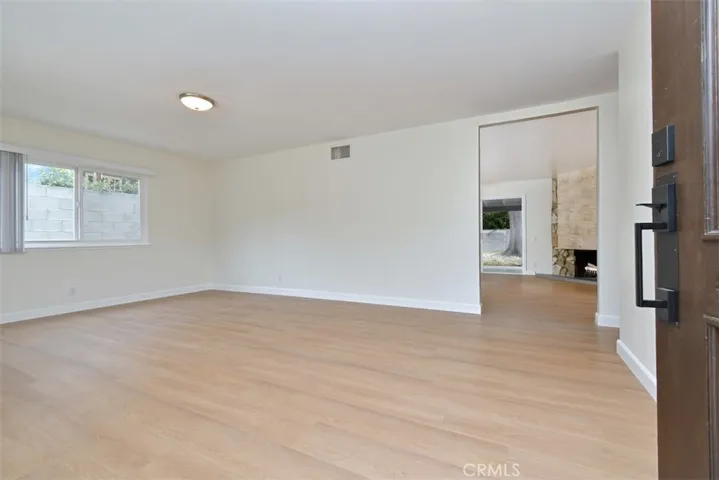 7006 Helmsdale Road, West Hills, California 91307