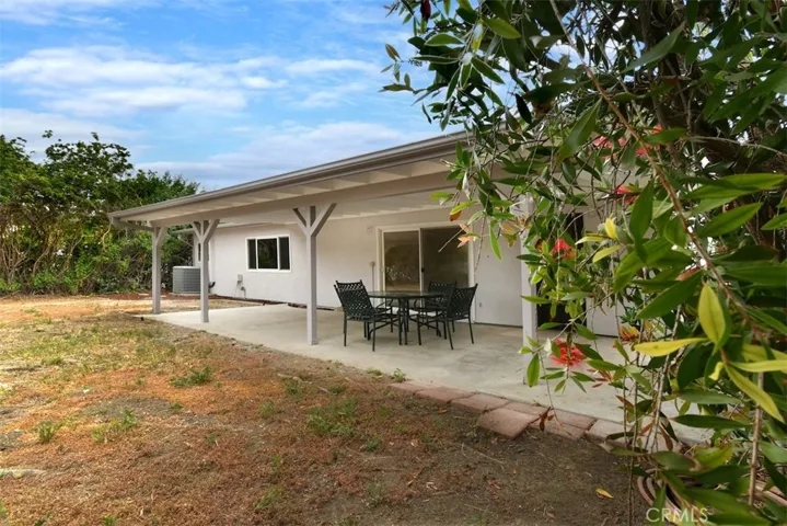 7006 Helmsdale Road, West Hills, California 91307