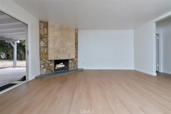 7006 Helmsdale Road, West Hills, California 91307