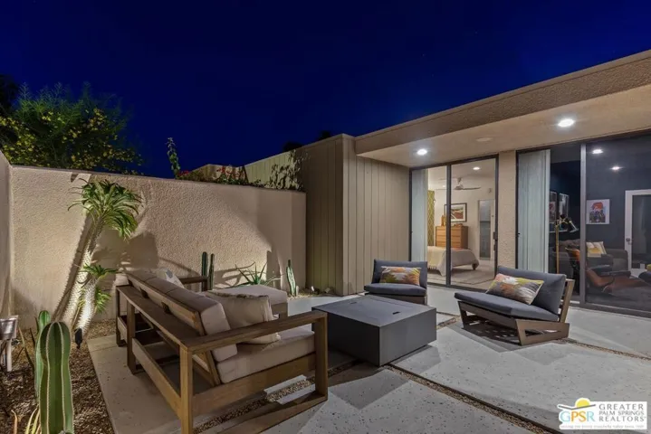 1845 S La Paloma, Palm Springs, California 92264