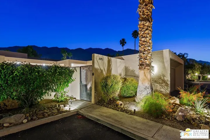 1845 S La Paloma, Palm Springs, California 92264