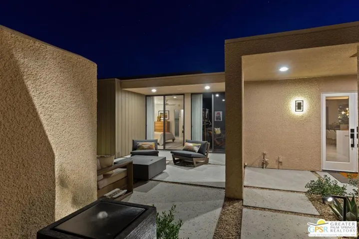 1845 S La Paloma, Palm Springs, California 92264
