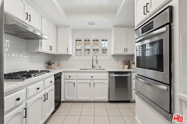 14468 Yukon Avenue, Hawthorne, California 90250