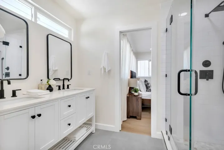 4540 Del Moreno Drive, Woodland Hills, California 91364