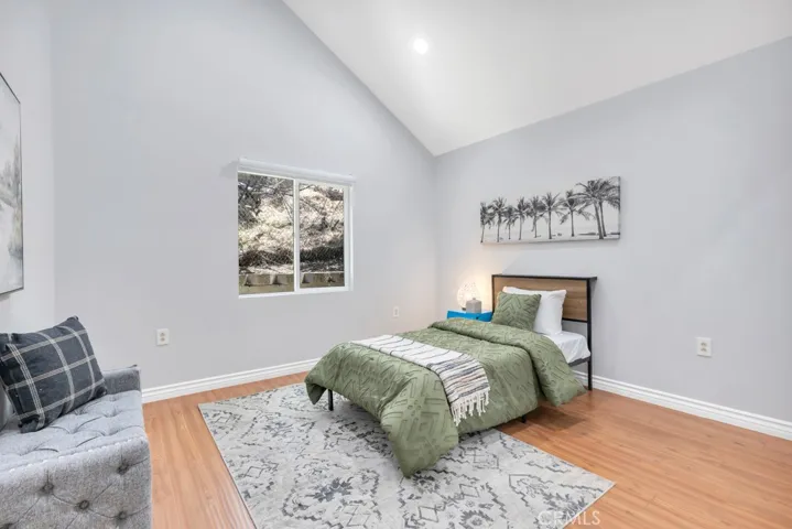 4540 Del Moreno Drive, Woodland Hills, California 91364