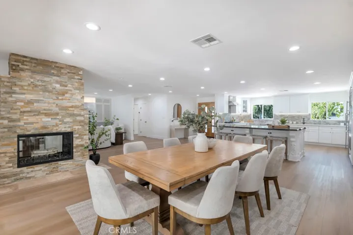 4540 Del Moreno Drive, Woodland Hills, California 91364