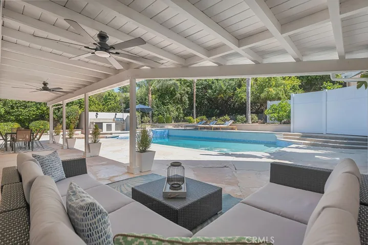 4540 Del Moreno Drive, Woodland Hills, California 91364