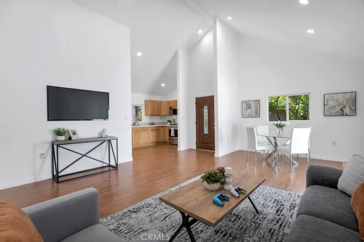 4540 Del Moreno Drive, Woodland Hills, California 91364