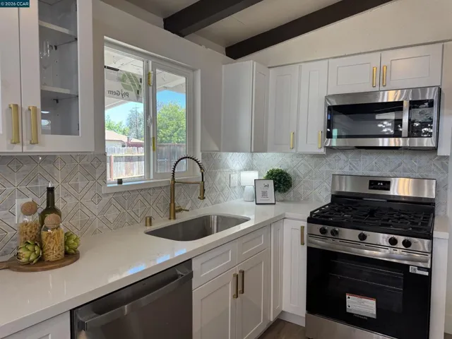 1190 1st Street, Fairfield, California 94533-4730
