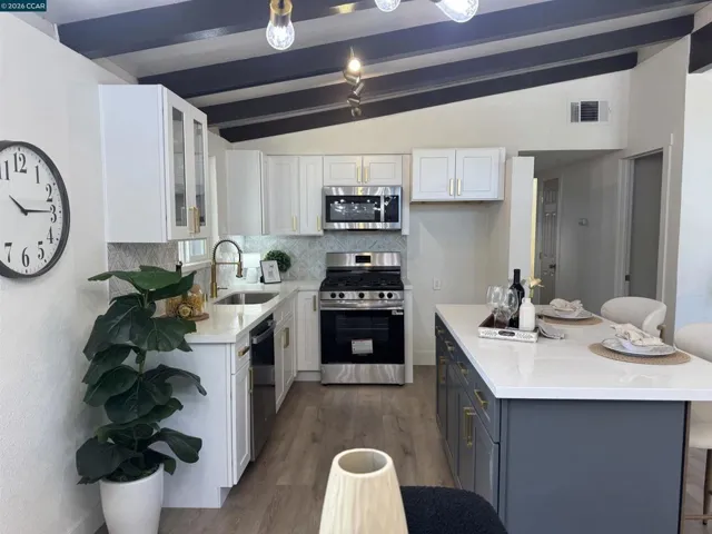 1190 1st Street, Fairfield, California 94533-4730