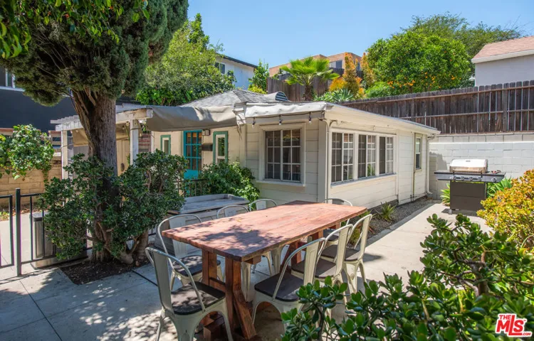 3209 Bennett Drive, Los Angeles, California 90068