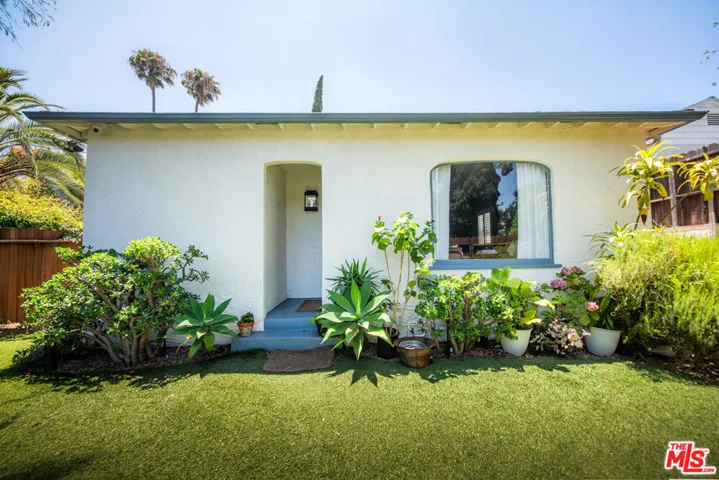 3209 Bennett Drive, Los Angeles, California 90068