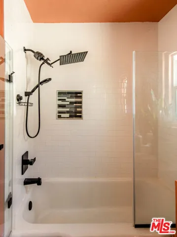 3209 Bennett Drive, Los Angeles, California 90068
