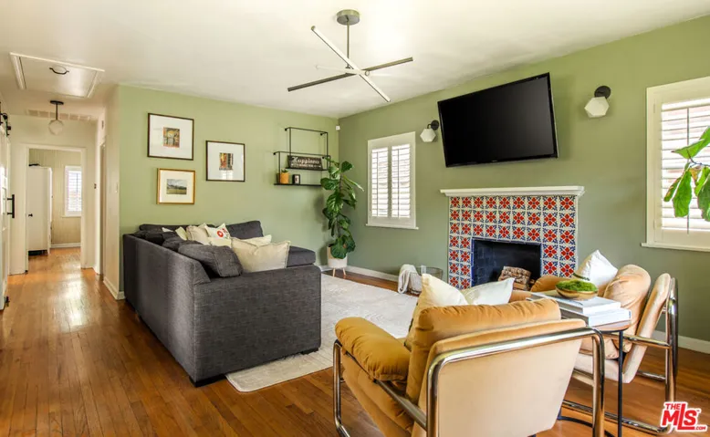 3209 Bennett Drive, Los Angeles, California 90068