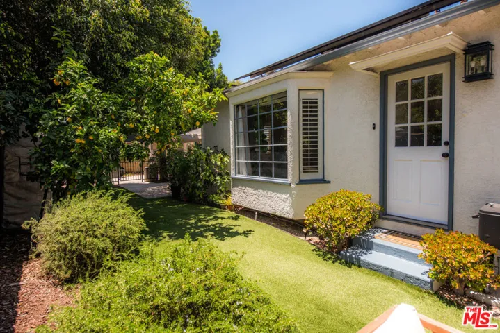 3209 Bennett Drive, Los Angeles, California 90068