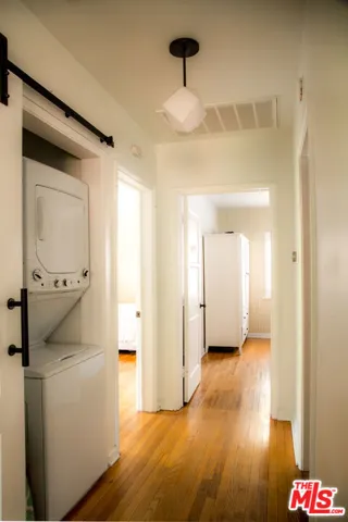 3209 Bennett Drive, Los Angeles, California 90068