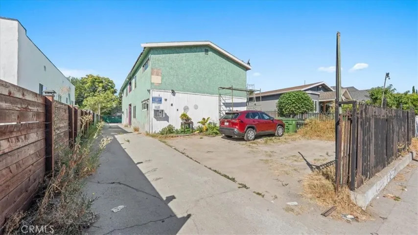 1362 E 20th Street, Los Angeles, California 90011