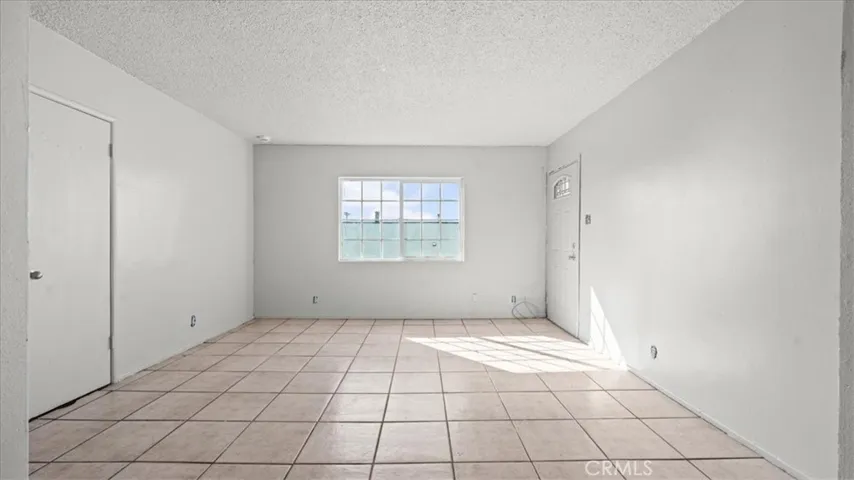 1362 E 20th Street, Los Angeles, California 90011